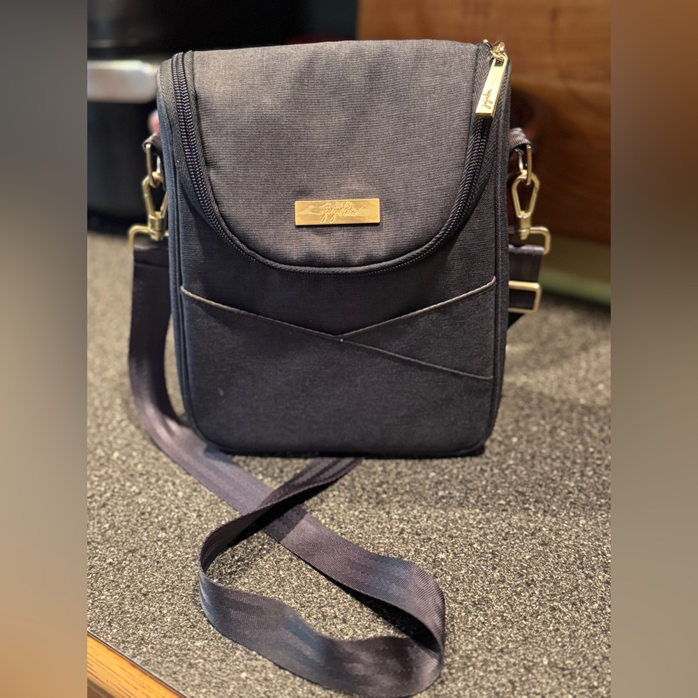 Jujube Be Cool insulated bottle bag